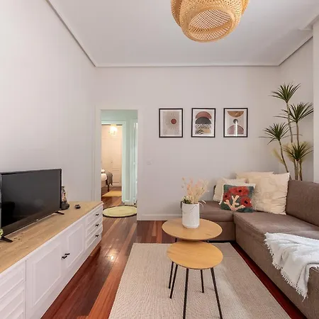 Apartment Lovely And Calm - Good Location In The Center Of