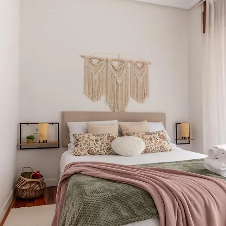 Lovely And Calm - Good Location In The Center Of Apartment