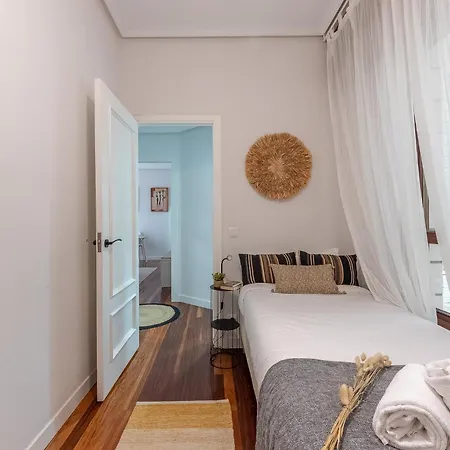 Apartment Lovely And Calm - Good Location In The Center Of Bilbao